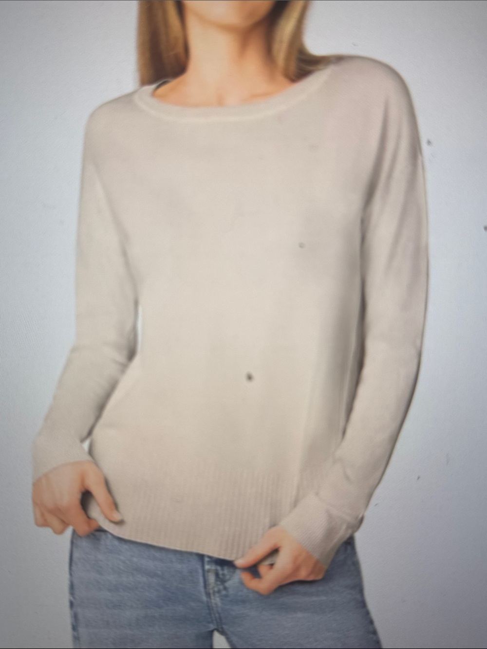 Melissa Paige Women's Round Hem Pull-On Sweater